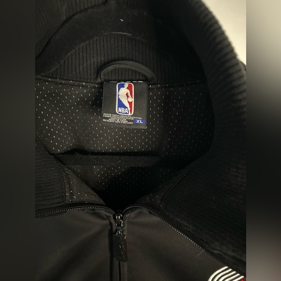 Vintage XL Portland Trailblazers warm up jacket UNK NBA Black Red Zip up - Picture 3 of 6